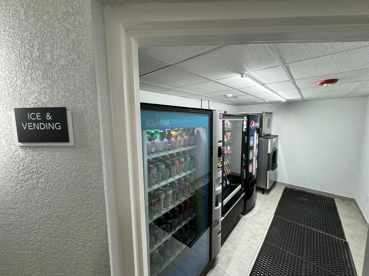 Studio 6 Suites East Syracuse Airport Eksteriør bilde