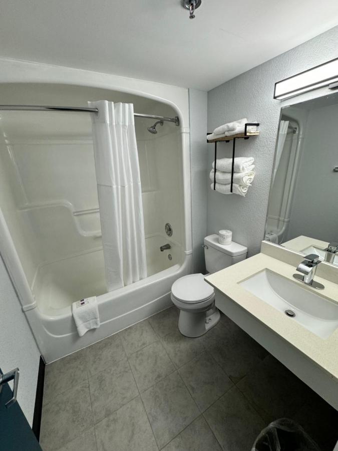Studio 6 Suites East Syracuse Airport Eksteriør bilde